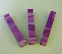 acrylkantel-violettpink-weisseadern