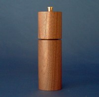 pfeffermuehlezylinder-nussbaummitknopf-klein