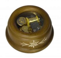 100-22gnussbaumbraun-geschnitzt-musikwerkgroesse18tonzaehne