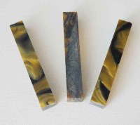 acrylkantel-bronzegruen-schwarzeadern