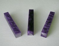 acrylkantel-violettblaugrau-dunkleadern