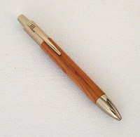 klickkugelschreiber-manhatten-gold-glanz-eibenholz