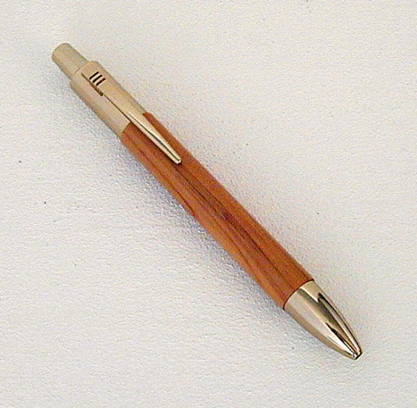 klickkugelschreiber-manhatten-gold-glanz-eibenholz